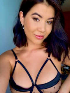 Sex seznamka, Ona hledá jeho - Disponible à +4915511826974, 28 let, Cheb