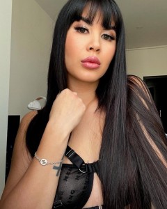 Sex seznamka, Ona hledá jeho - Disponible à +4915511826974, 28 let, Kromeriz