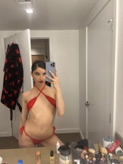 Sex seznamka, Ona hledá jeho - Erotický sexuální styk +39 378 039 5795, 29 let, Beroun