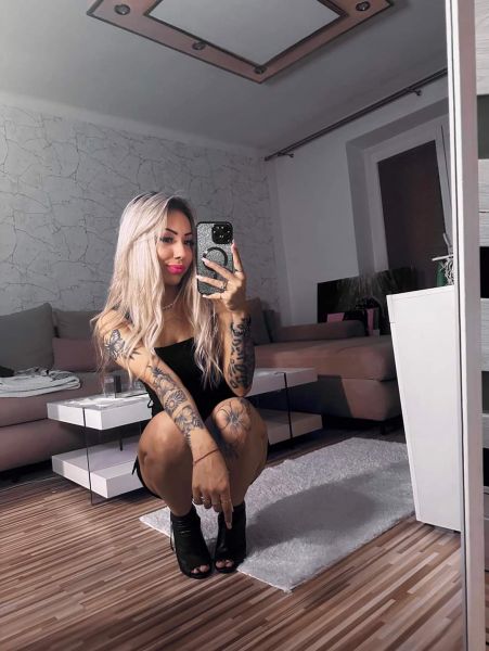 Sex seznamka, Ona hled jeho - Online sex po telefonu, 19 let, Ostrava